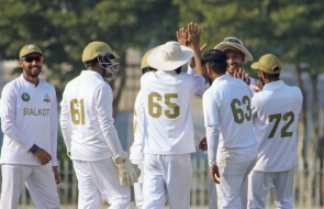  Sialkot pacers shine on opening day of the Quaid Trophy final 