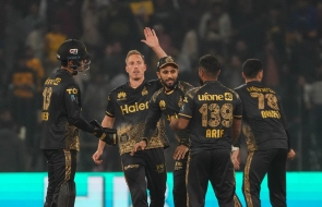  Babar's century and Arif's fifer help Zalmi beat United in high-scoring clash 