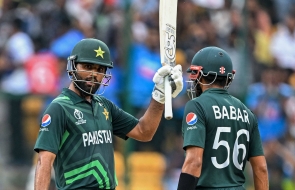  Fakhar and Babar power Pakistan to victory in crucial World Cup match with New Zealand 